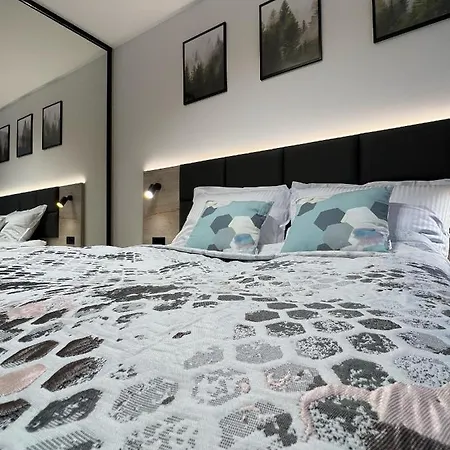 Szyndzielnia Rodzinne - 2 Sypialnie & Balkon & Gory & Parking - Twoja Baza Wypadowa Na Szlaki I W Gory - Family Space & Base *